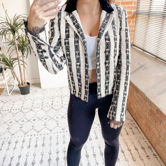 Chanel Vintage 2004 Tweed Lace Trim Jacket Black White - Picture 2 of 15